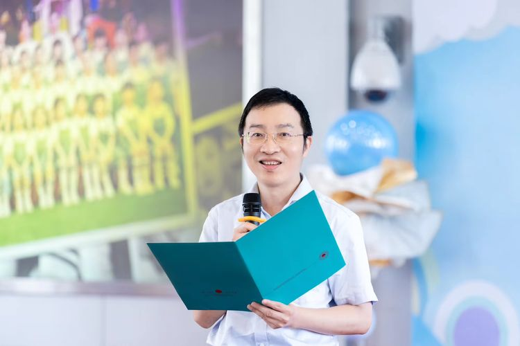 毕业典礼2.png