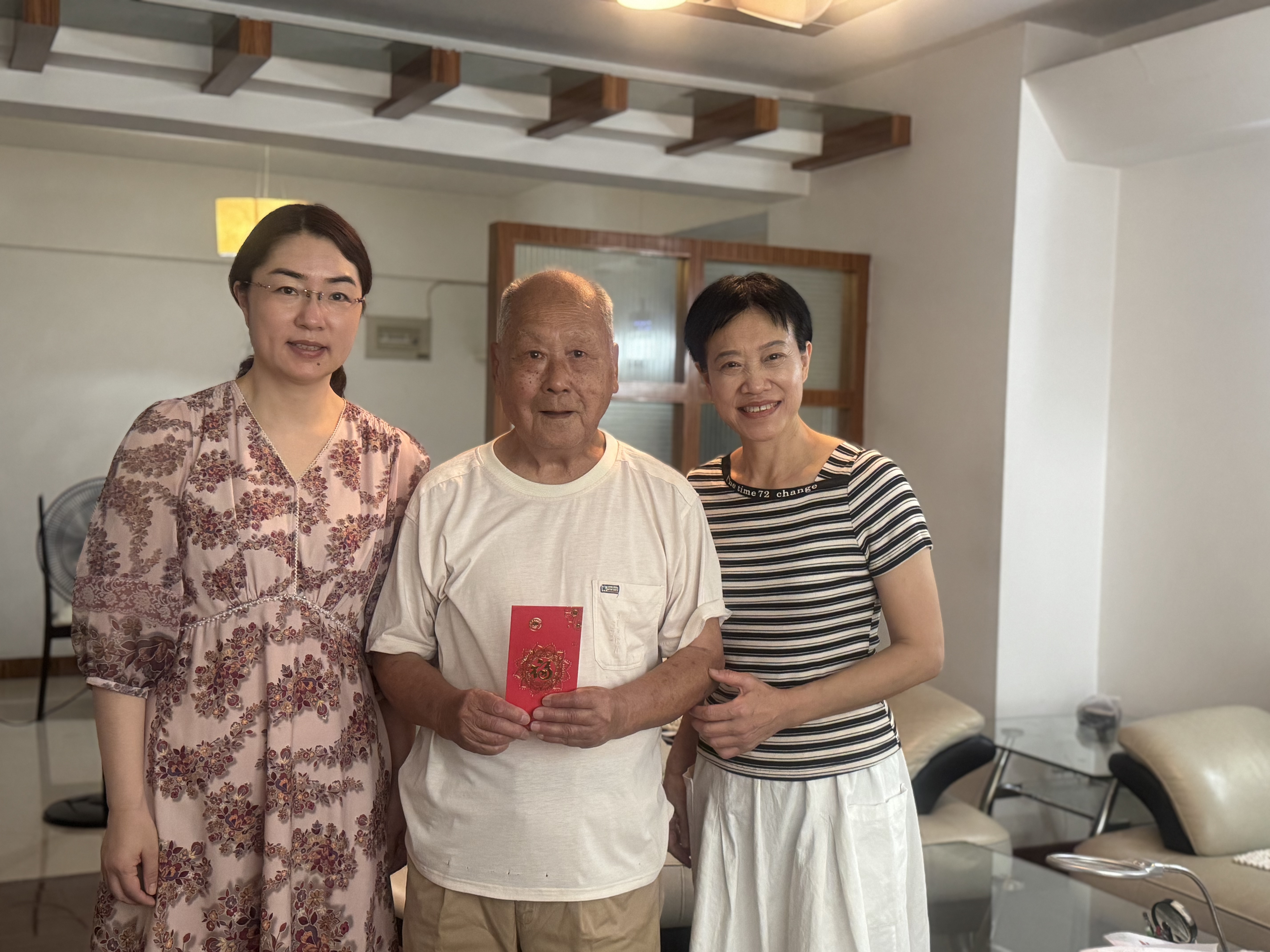 杨三德--家中.jpg