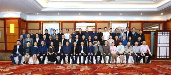 微信图片_20190408102351_meitu_1.jpg